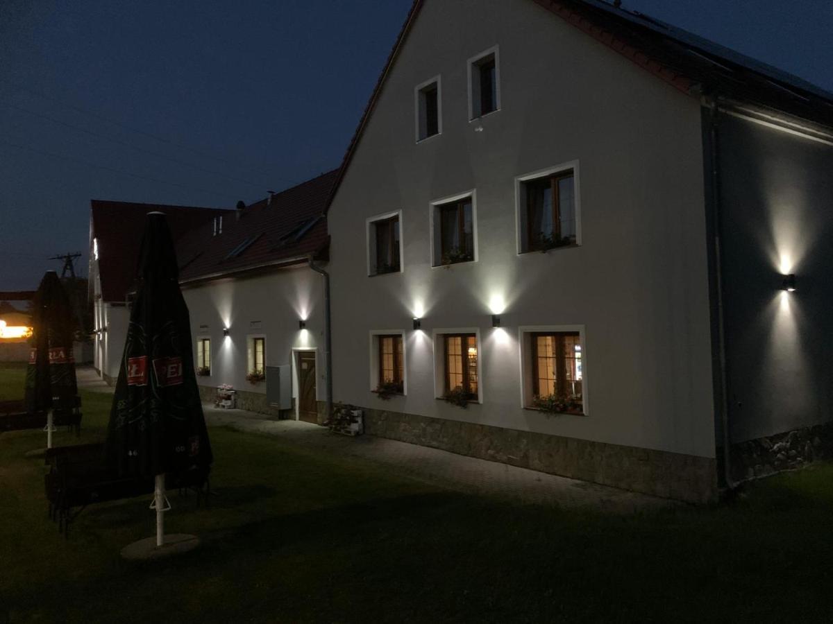 Zajazd Zacheta Kamienna Gora Exteriör bild